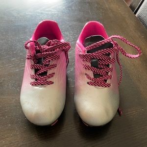 DSG kids cleats size 8